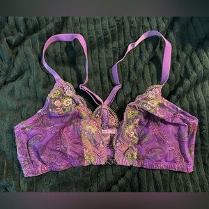 1x Savage X Fenty Lace and Mesh Racerback Front Closure Bralette